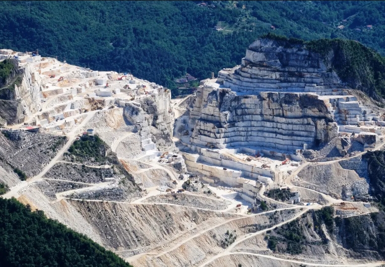 離心式空壓機礦產(chǎn)行業(yè)